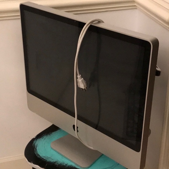 Apple iMac 24 Mid 2007 Core2Duo T7300 2.8GHz Radeon HD 2600 Pro 256MB 500GB 4GB